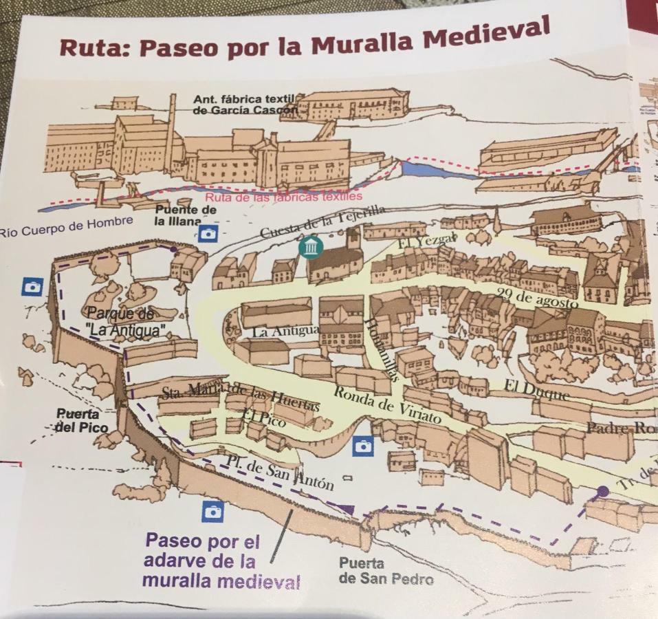 A. Rural La Covatilla En *